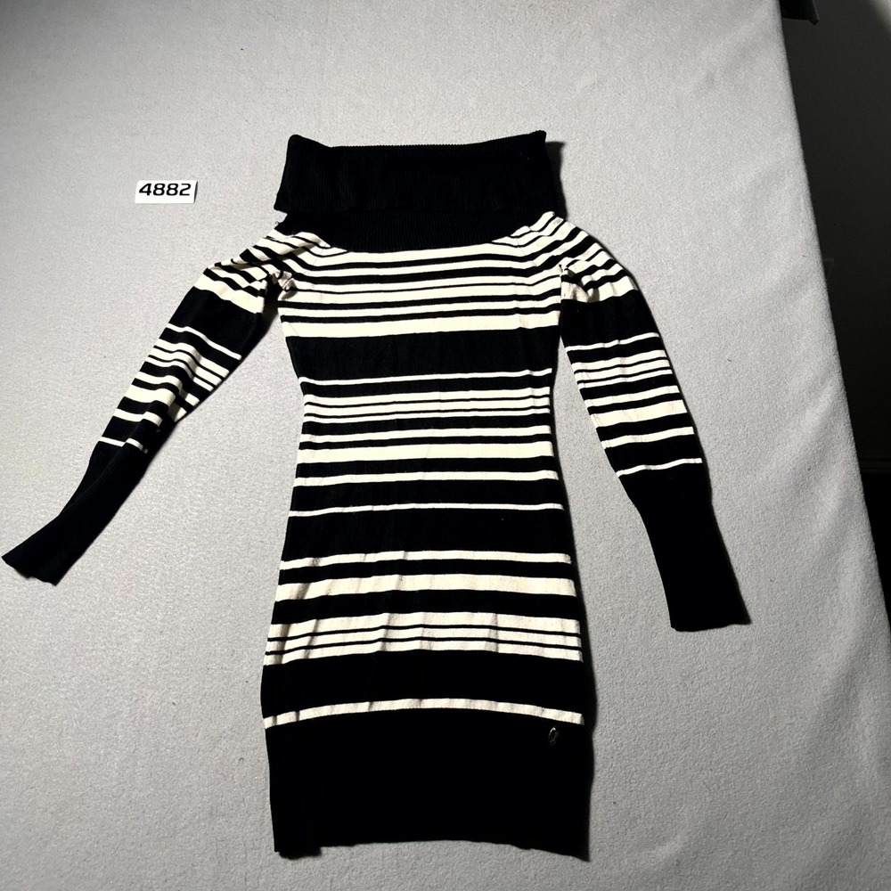 Guess Los Angeles Sweater Dress Womens Small‎ Black White Fold Over Off Shoulder